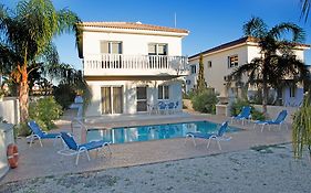 Hara Nissi Beach Villas